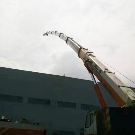 漳州地區吊車租賃高空廣告牌安裝作業
